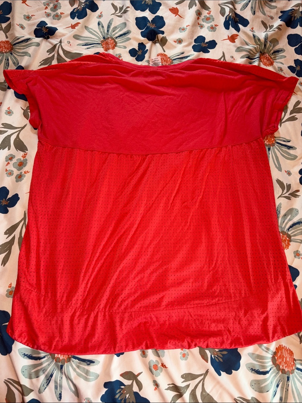 Lot of 4 Women’s Short-Sleeve Workout Tees — Various Brands - Picture 6 of 16